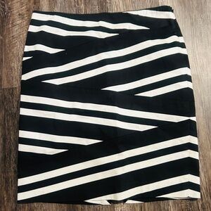 White House Black Market Zebra Stripe Pencil Skirt